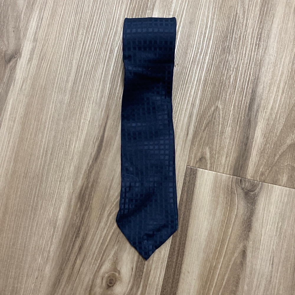 Authentic Giorgio Armani Silk tie 100% Authentic